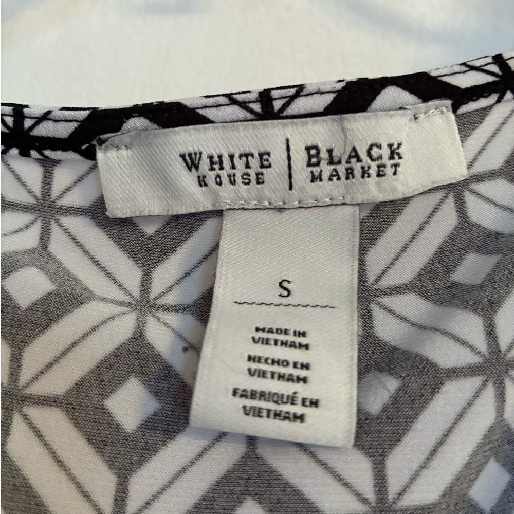 White House Black Market 2 women's Patterned sleeveless Tops. - Picture 10 of 12